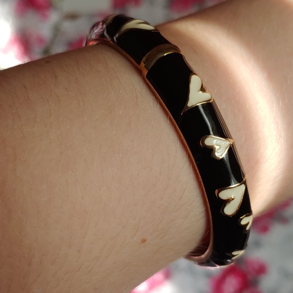 BETSY JOHNSON BANGLE - Picture 1 of 3